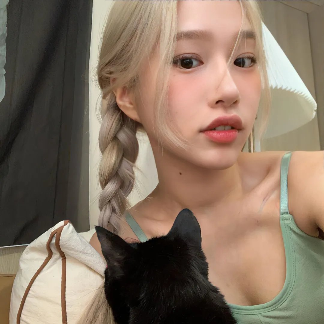 妙女探海报
